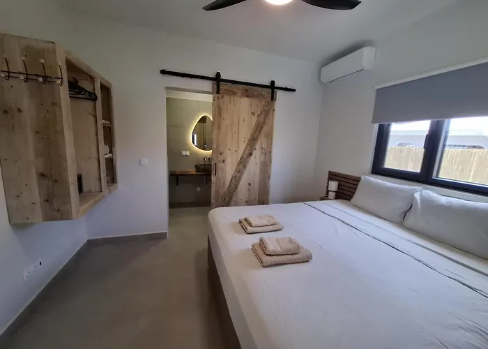 Emma Luxury Pool Suites Resort